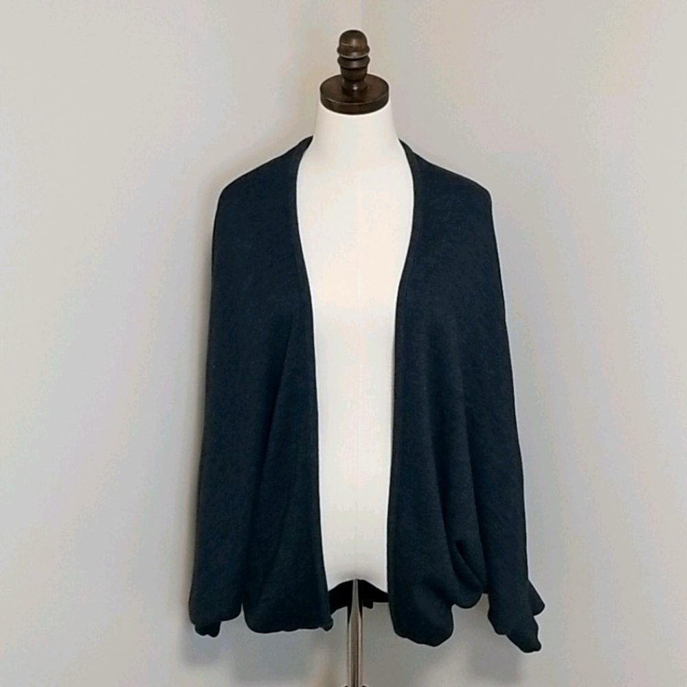 ✨️HOST PICK✨️Alternative Cocoon Cardigan Sweatshirt, M/L ~ EUC